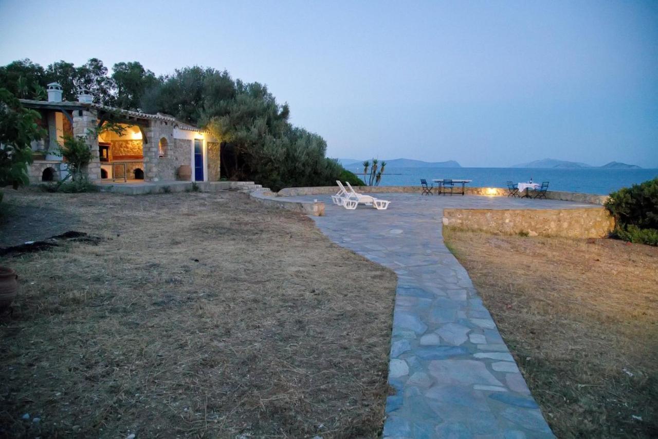 ספצס Aroura Homes 4Br Beachfront Villa מראה חיצוני תמונה