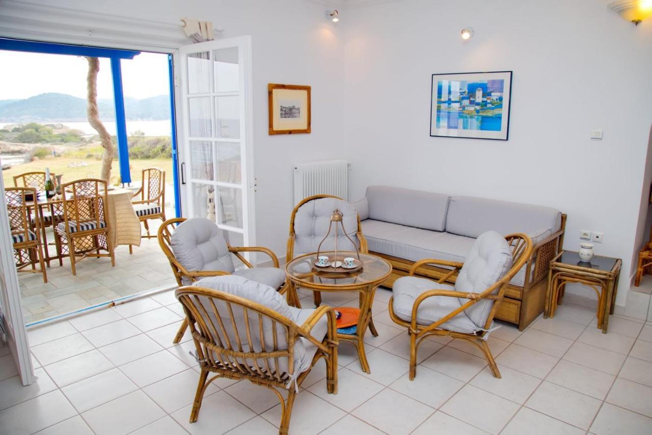 ספצס Aroura Homes 4Br Beachfront Villa מראה חיצוני תמונה